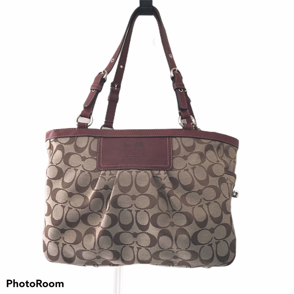 Coach Gallery Signature Pleat Tote ECU
